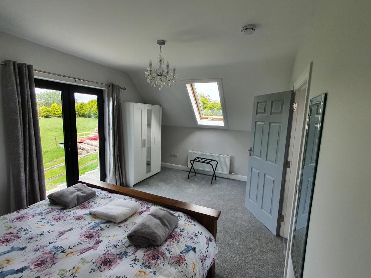 N0 2 Greystones Clock Tower Lodge Leap Екстериор снимка