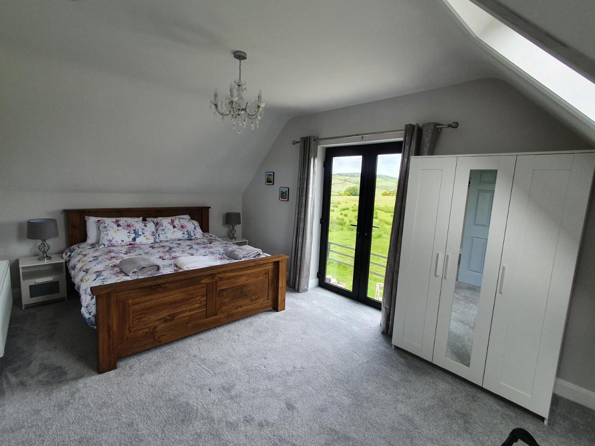 N0 2 Greystones Clock Tower Lodge Leap Екстериор снимка